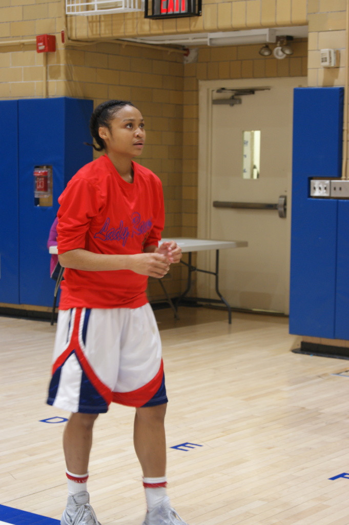 Chynna Wilson, 16, warms up before her basketball game. (PHOTO BY Nazhaya Barcelona/MCSM RAMPAGE)