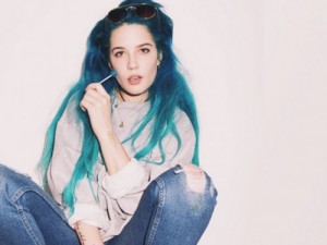Halsey rocking electric blue hair